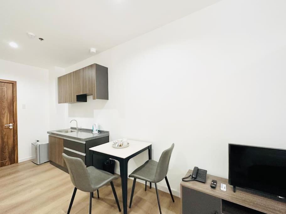 Mangrove Residences Mactan Punta Engaño エクステリア 写真